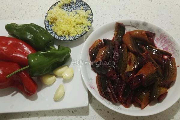 红烧黄鳝的做法图解1