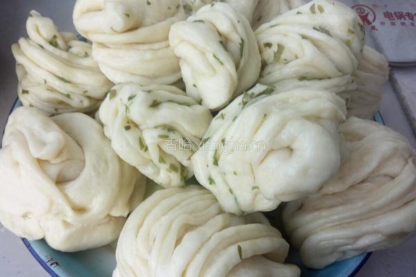 我用高筋面粉做的花卷馒头的做法图解19