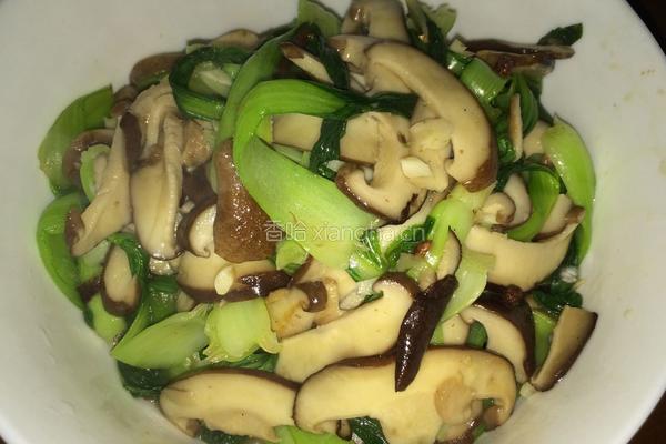 香菇炒青菜的做法图解4