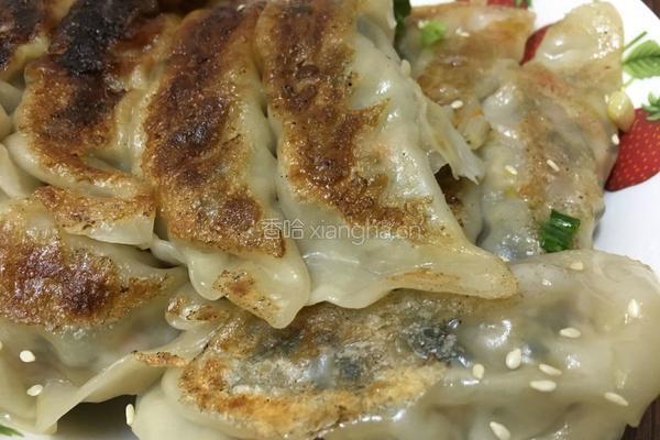 香菇木耳煎餃的做法图解5