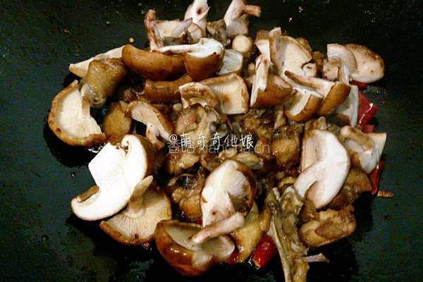 干锅香菇鸡的做法图解9
