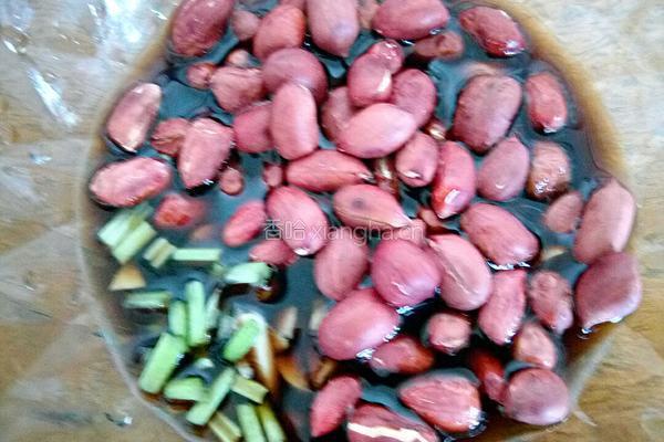 酸甜花生米的做法图解7
