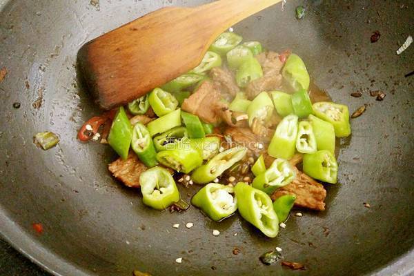 辣椒炒肉的做法图解8