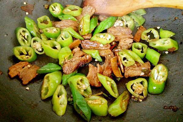 辣椒炒肉的做法图解9