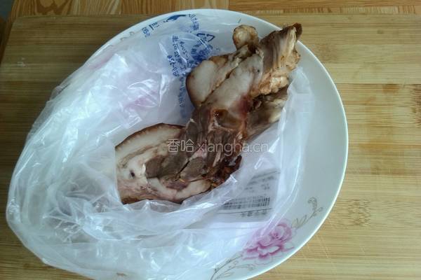 青椒炒猪头肉的做法图解1