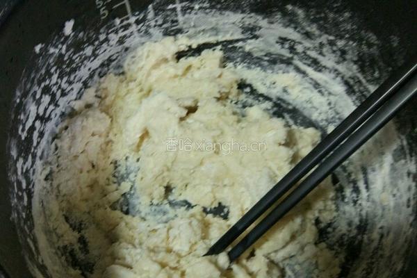 胡萝卜鸡蛋包子的做法图解2
