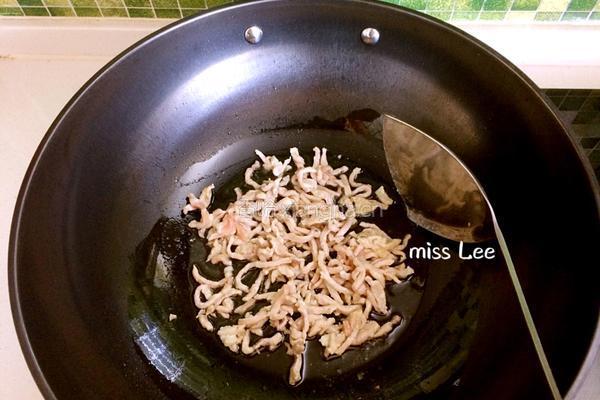 胡萝卜肉丝的做法图解3