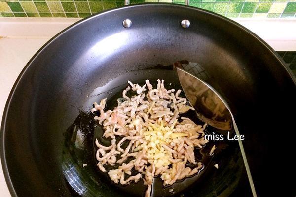 胡萝卜肉丝的做法图解4