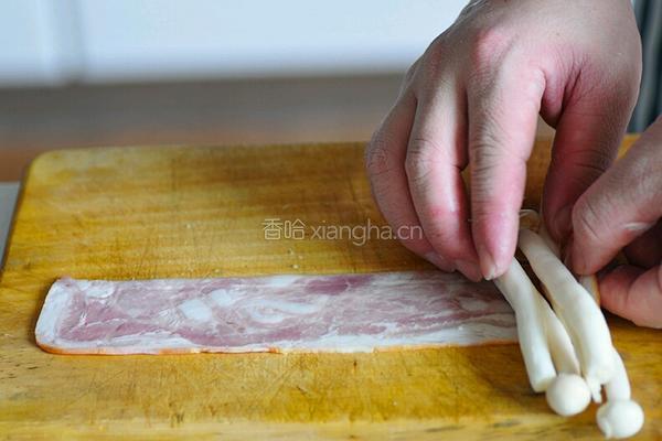 海鲜菇培根卷的做法图解3