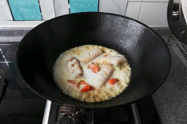 奶香鸡翅咖喱蛋包饭的做法图解10