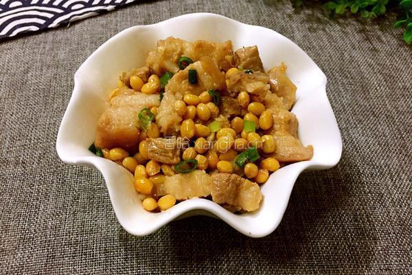 黄豆炖五花肉的做法图解10