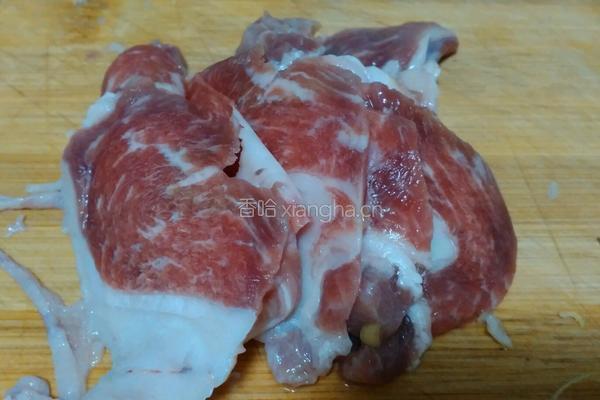 萝卜汆羊肉的做法图解2