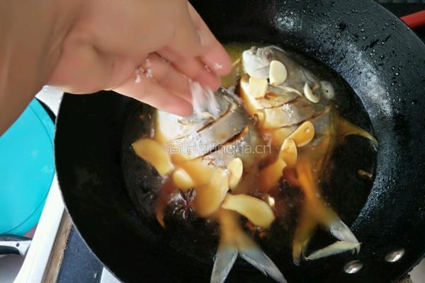 番茄鲳鱼的做法图解8