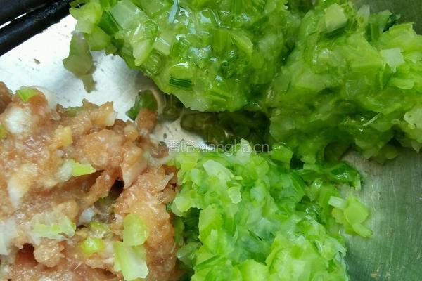 芹菜猪肉饺子馅的做法图解6