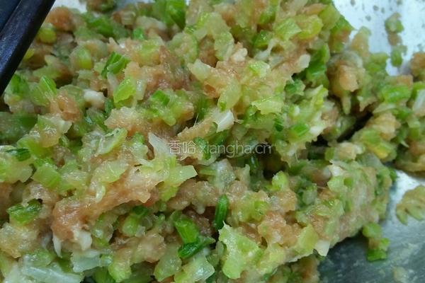 芹菜猪肉饺子馅的做法图解7