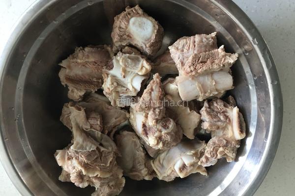 牛排萝卜汤的做法图解5