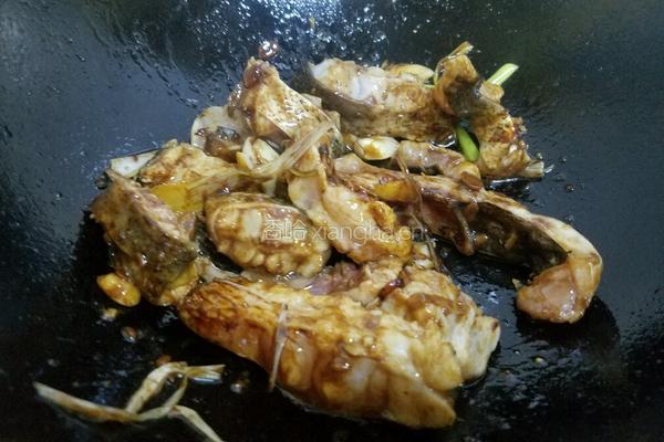 酱炖鲢鱼的做法图解6
