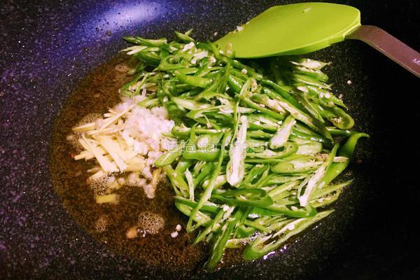 辣椒肉丝的做法图解8