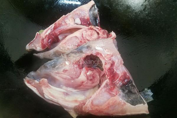 鲢鱼头豆腐汤的做法图解5