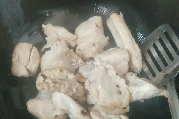 油豆角炖排骨的做法图解4