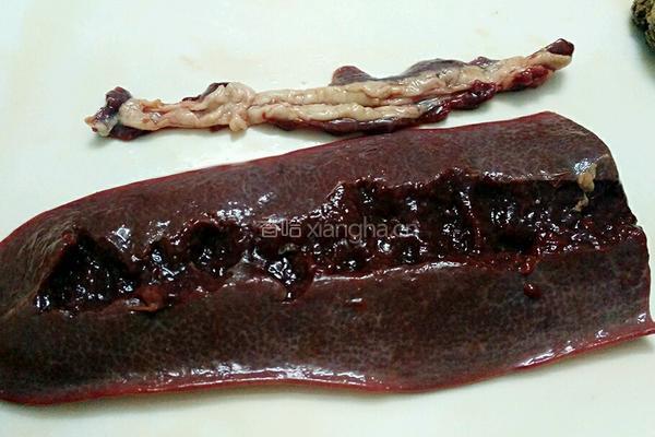 鸡骨草煲猪横脷的做法图解2