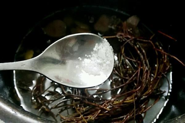 鸡骨草煲猪横脷的做法图解8