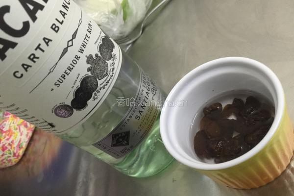 朗姆冰淇淋的做法图解1