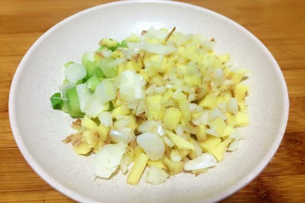 干煸肥肠的做法图解5