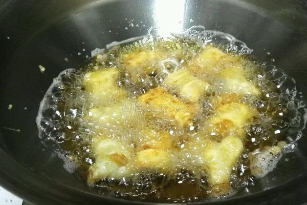 香蕉鲜虾卷的做法图解10