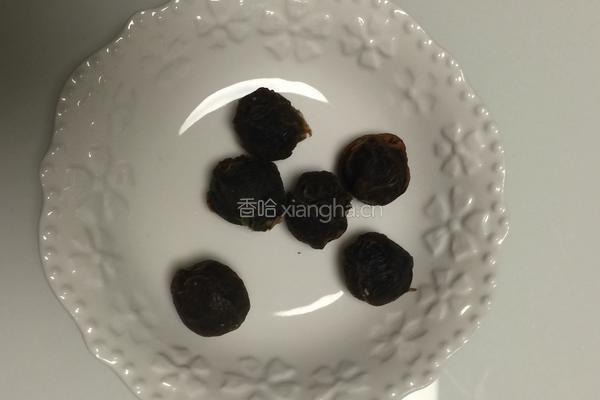 桂圆红枣枸杞茶的做法图解2