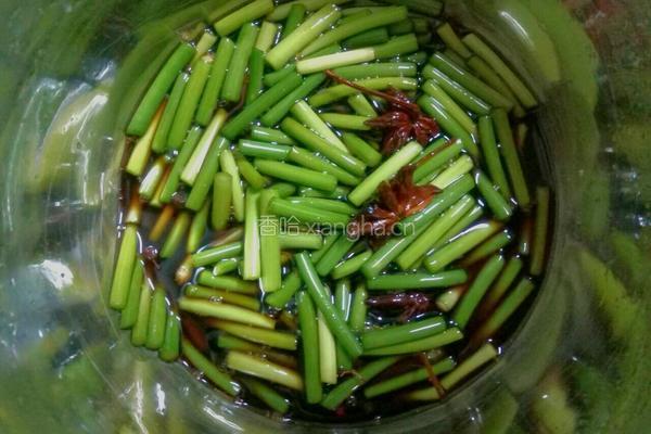 腌糖醋蒜苔的做法图解8