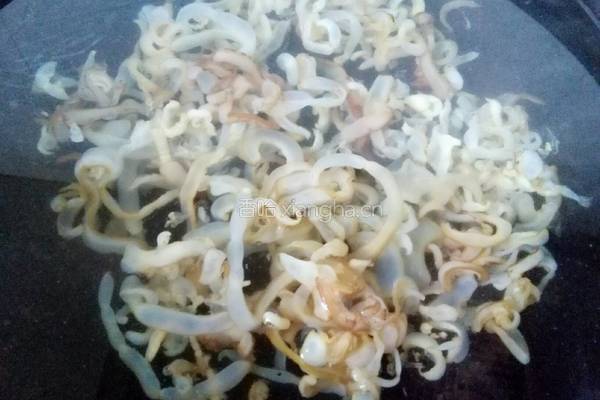 海蜇黄瓜的做法图解2