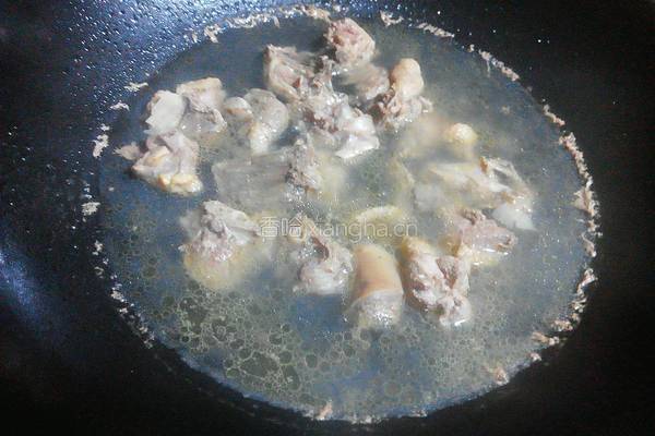 酸梅鸭的做法图解1