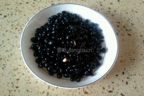 黑豆骨头汤的做法图解3
