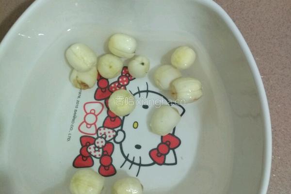 莲子炖猪肚的做法图解6