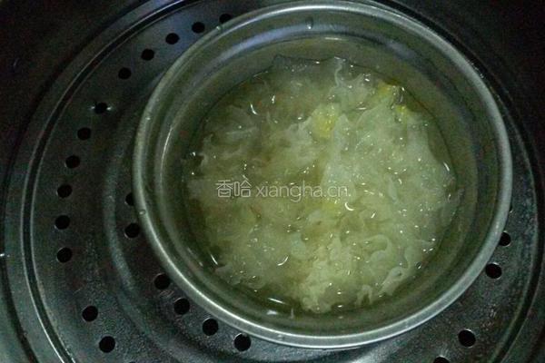 银耳玫瑰羹的做法图解3