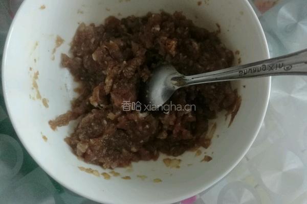 白菜肉卷的做法图解1