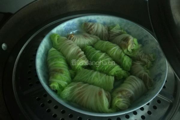 白菜肉卷的做法图解4
