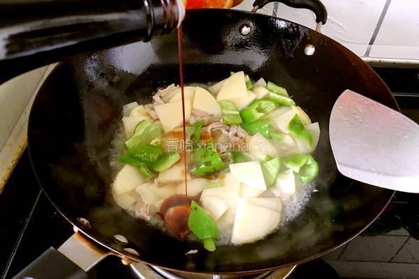 青椒肉炒土豆片的做法图解7
