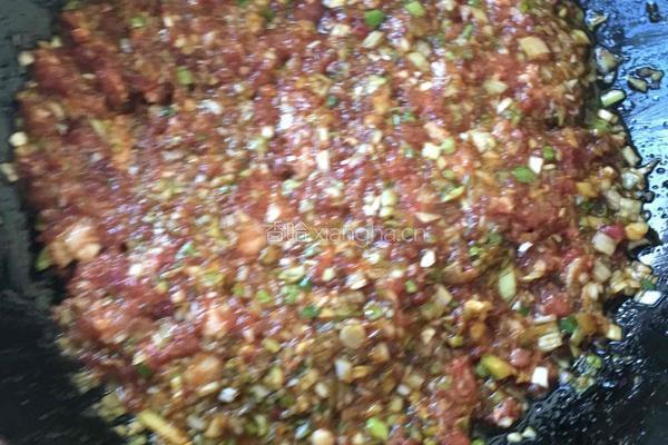 芹菜圆白菜肉包子的做法图解3