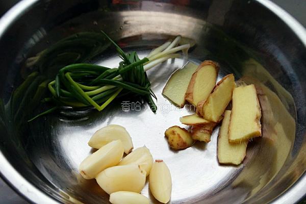 三杯鸭的做法图解1