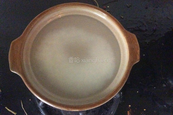 砂锅粥的做法图解1