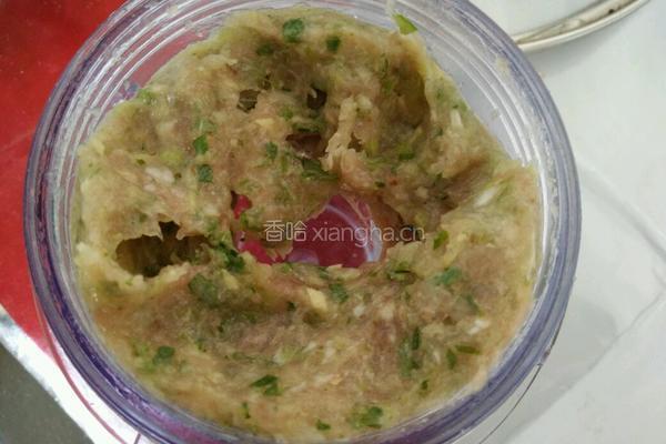 鸡肉丸子黄瓜汤的做法图解4