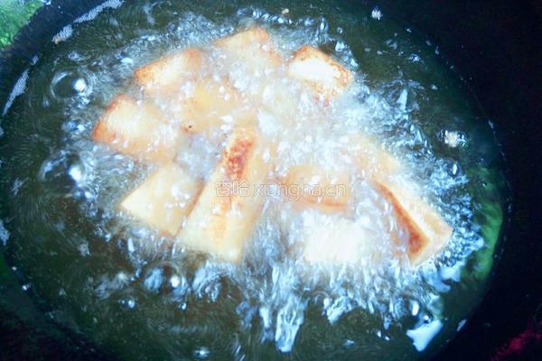 鲢鱼烧豆腐的做法图解4