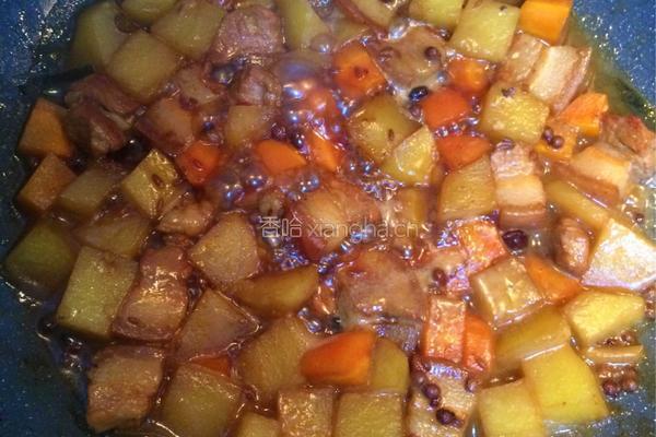 红烧肉炖土豆的做法图解13