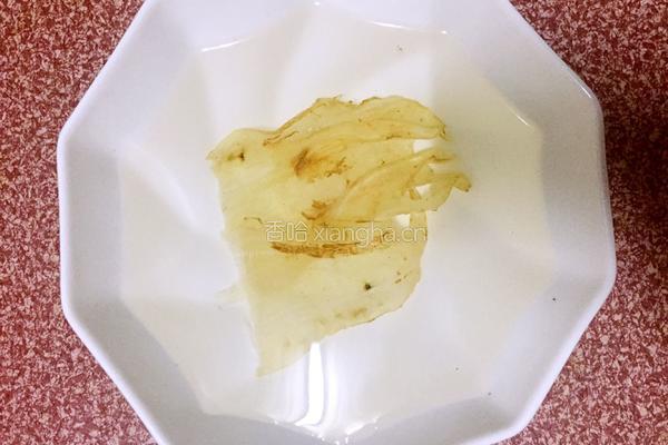 海底椰花胶乌鸡汤的做法图解1