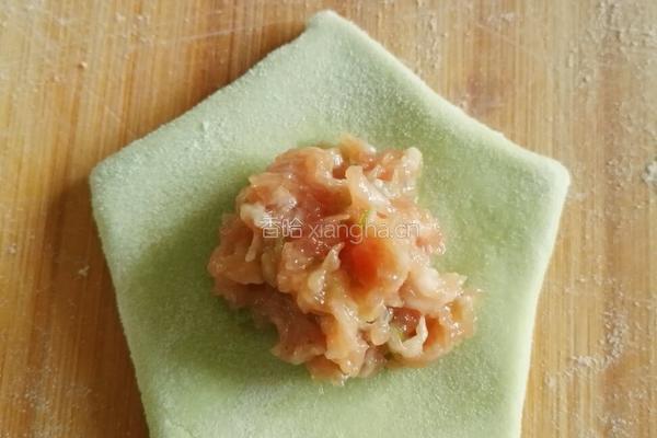 彩色蔬菜梅花饺的做法图解10