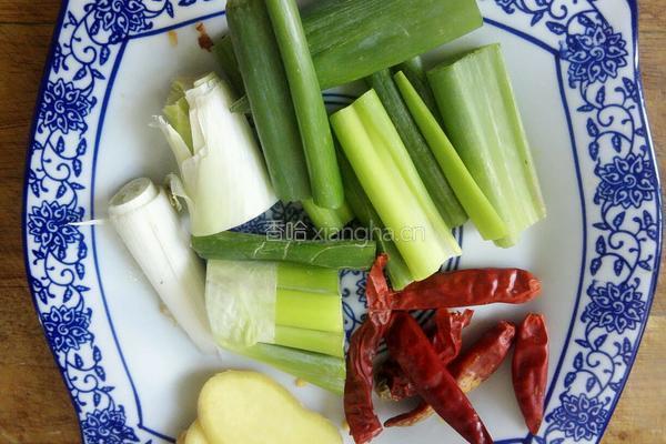 麻辣鲶鱼的做法图解2