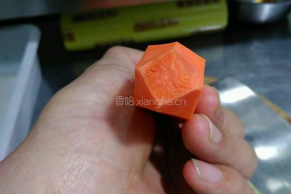 红萝卜最简单的雕花的做法图解13