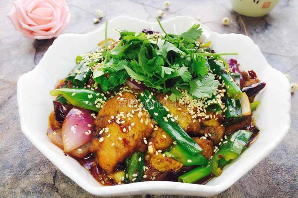 干锅香辣鱼的做法图解23